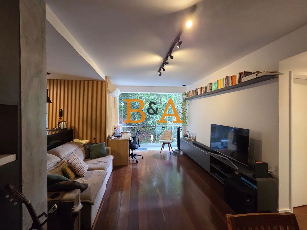 HUMAITÁ - QUARTO E SALA REFORMADO COM VARANDA E INFRAESTRUTURA COMPLETA - Foto 2