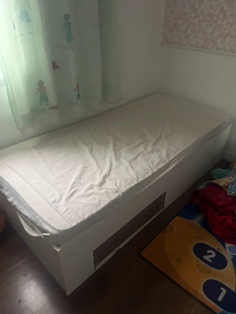 Cama MDF com colchão novo