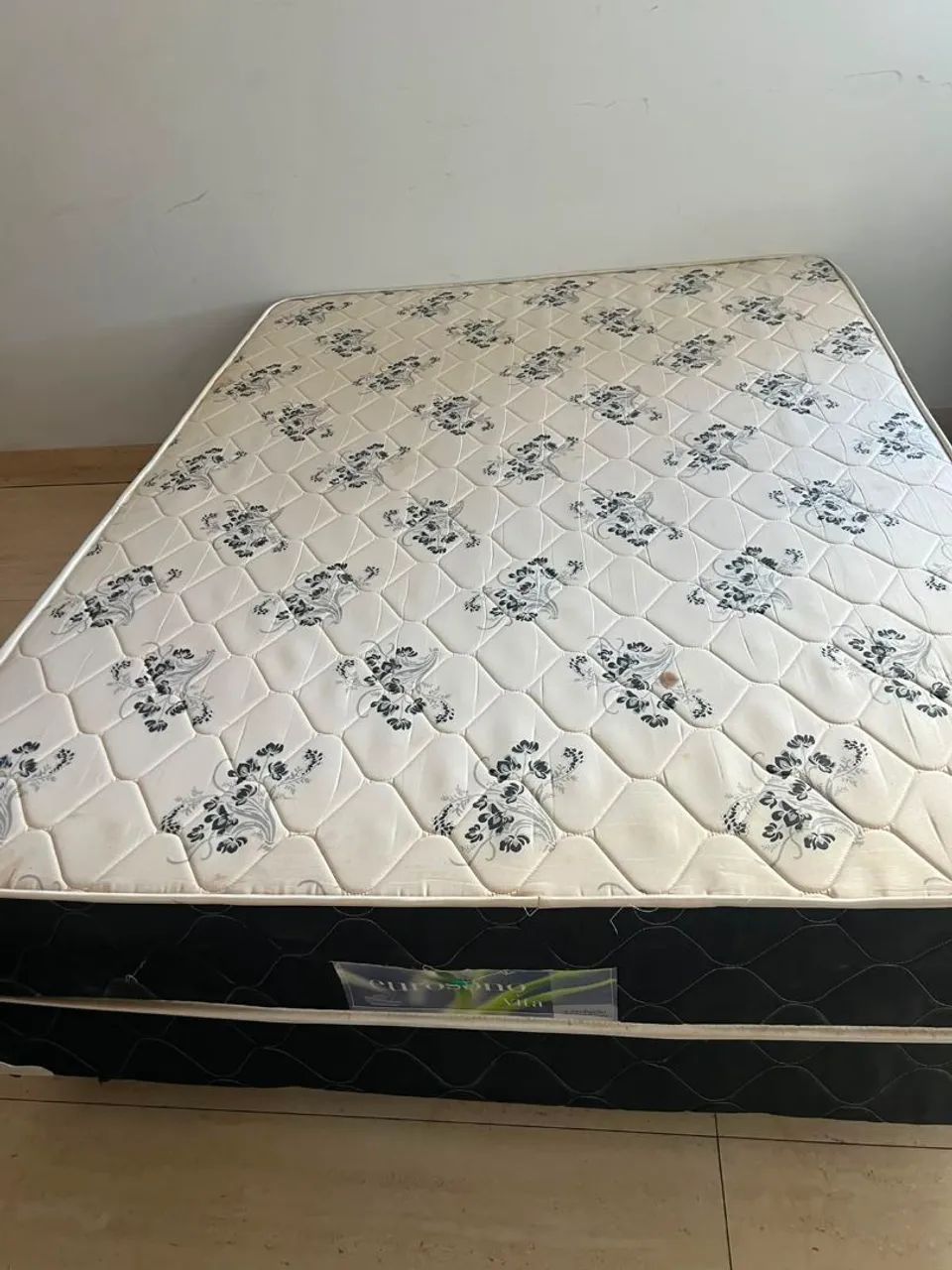 CAMA BOX CASAL ESPUMA SELADA - FAÇO ENTREGA.