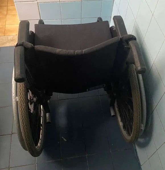 VENDO CADEIRA DE RODAS DA ORTOBRAS - Foto 4
