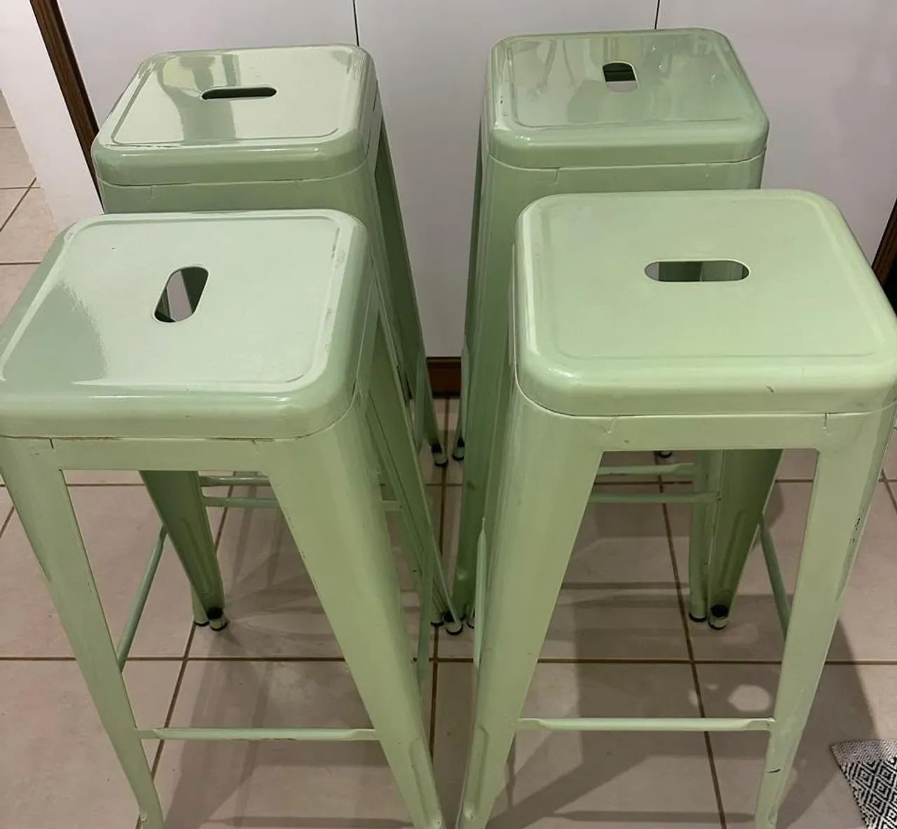 Vendo 4 banquetas