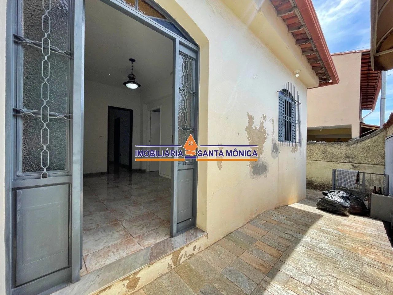 Casa Plana 4 quartos + Barracão - Jardim Leblon - Foto 2