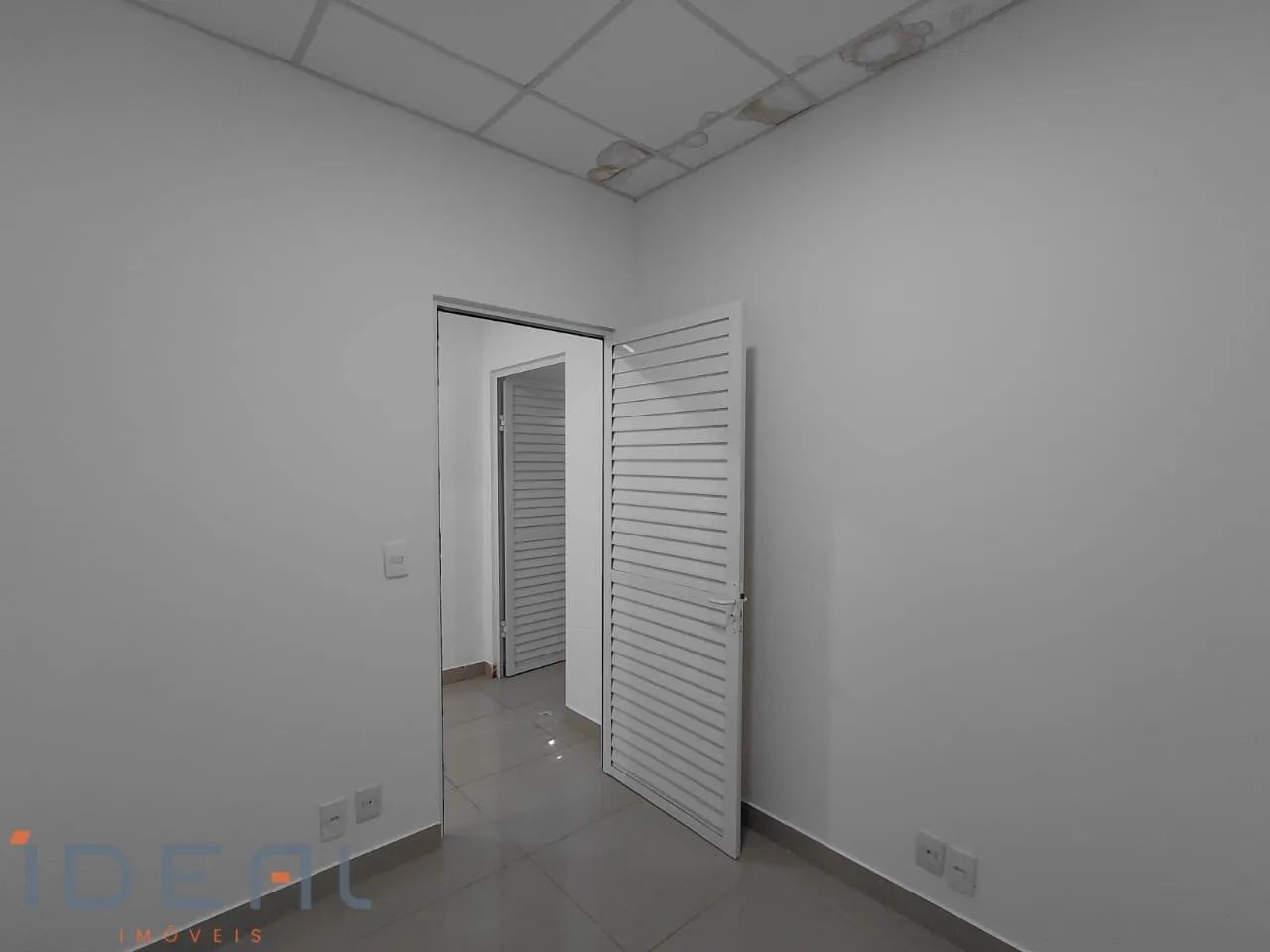 Sala para alugar no bairro Zona 06 - Maringá/PR - Foto 8