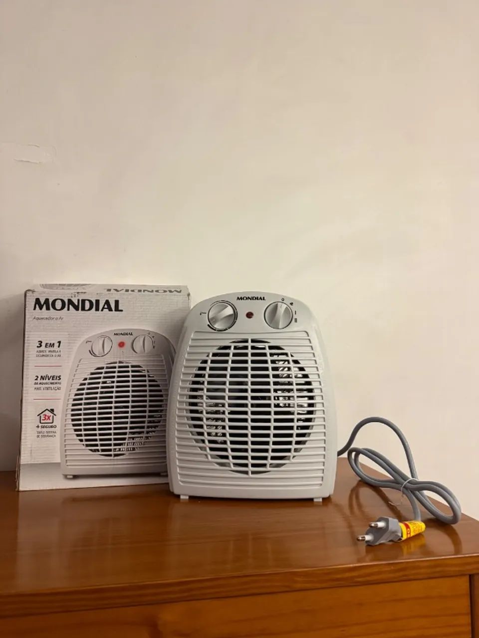 aquecedor elétrico Mondial 3 e 1 com caixa original