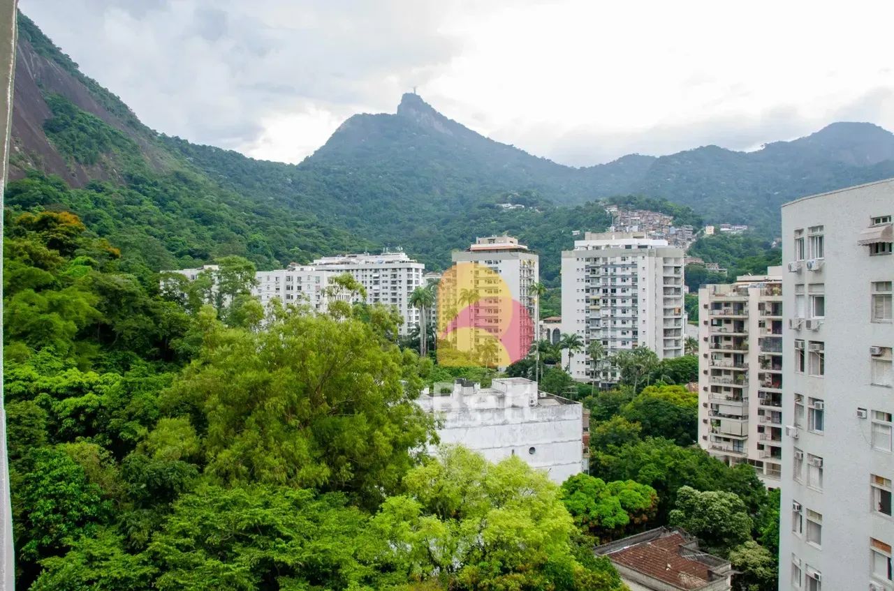 Melhor prédio de Laranjeiras com 3 quartos, suite, vaga e bosque