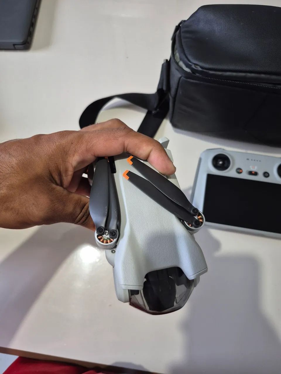 Drone dji mini 3 controle com tela - Foto 4