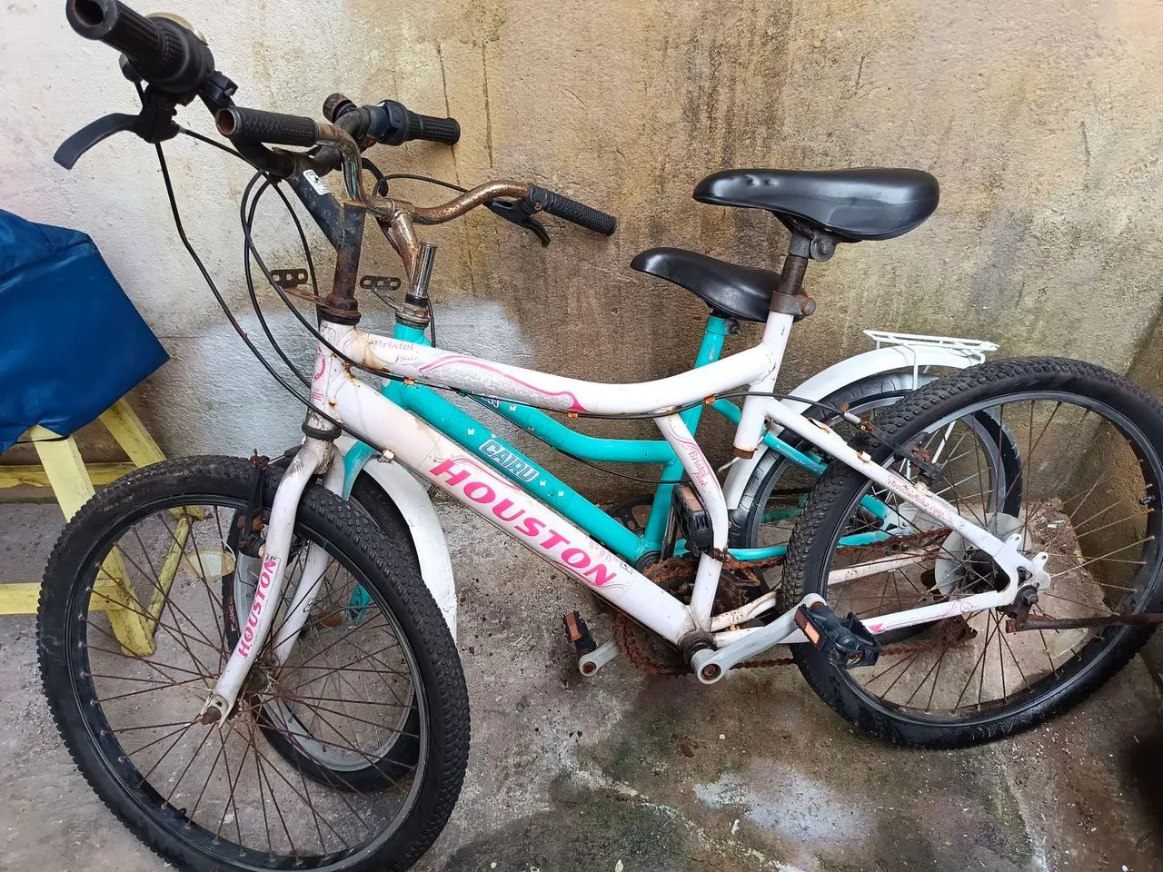 Vendo duas 2 bicicletas pelo o preço de uma 