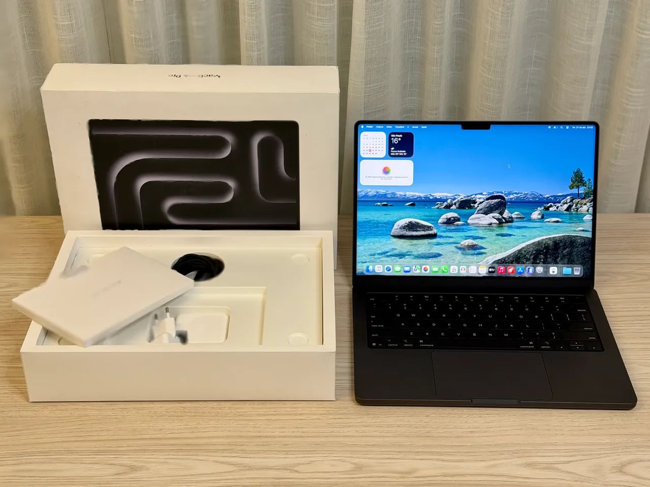 MacBook Pro 14 Polegadas M5 16GB 512SSD - Seminovo - 1 mês de uso