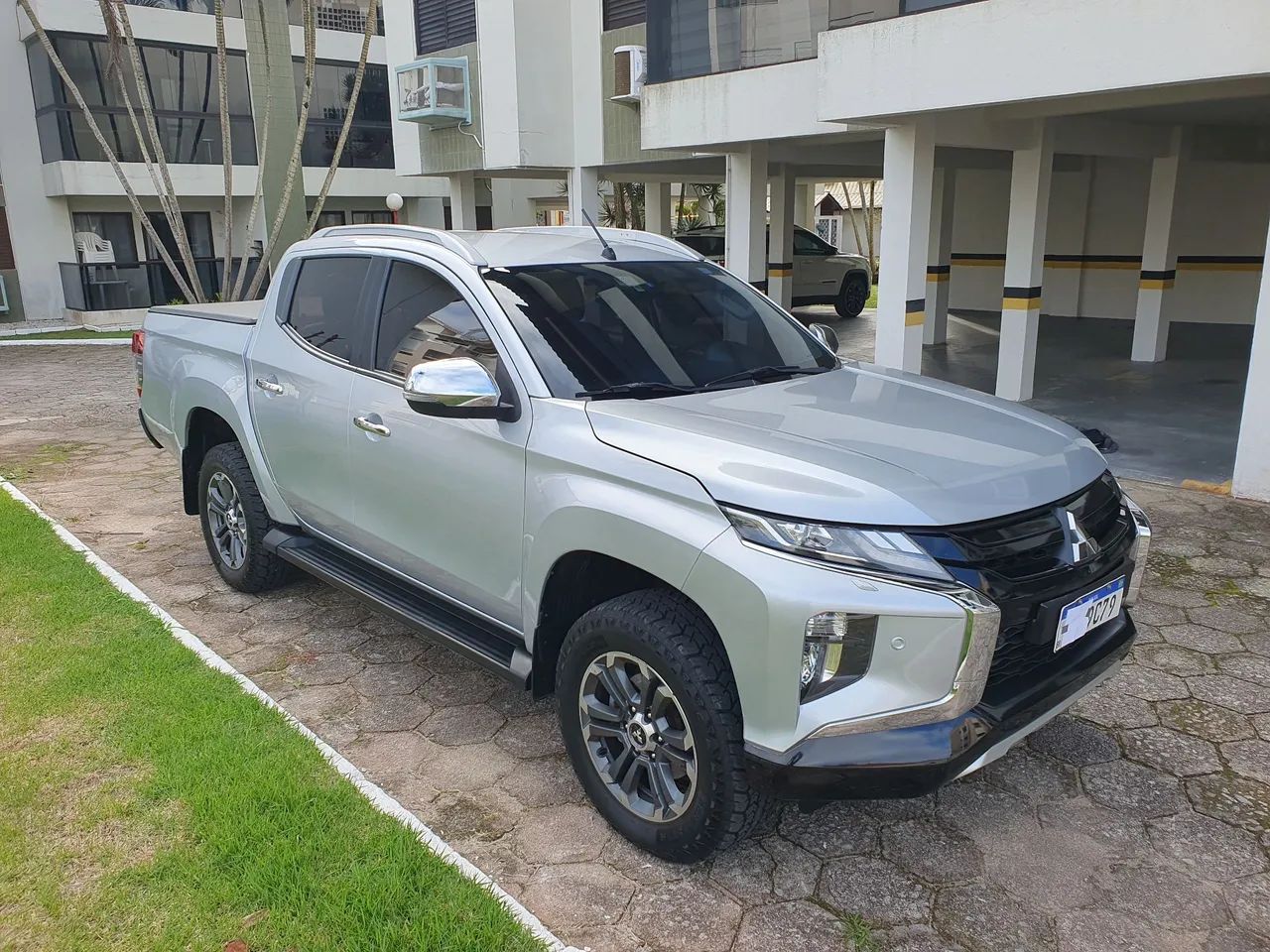 Mitsubishi L200 2021