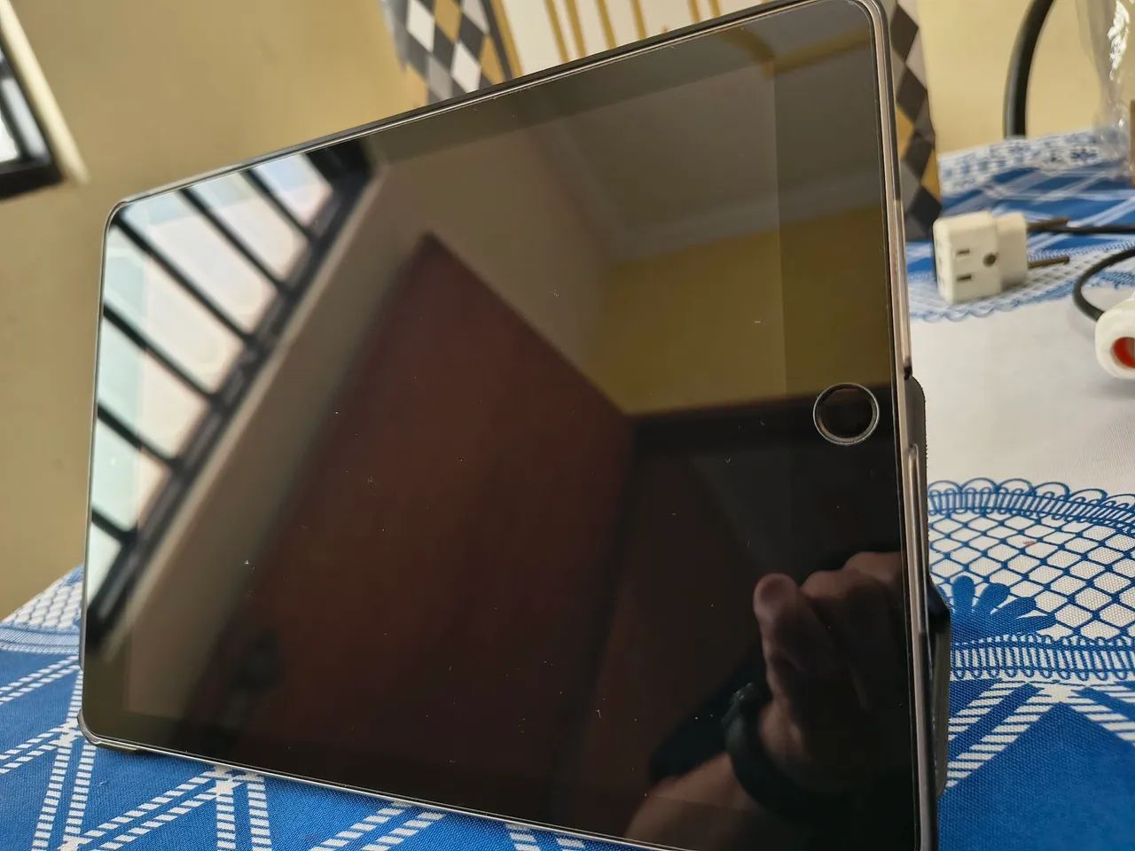 iPad 6ª Geração (2018) 128GB Cinza Espacial - Impecável + Capa - Foto 4