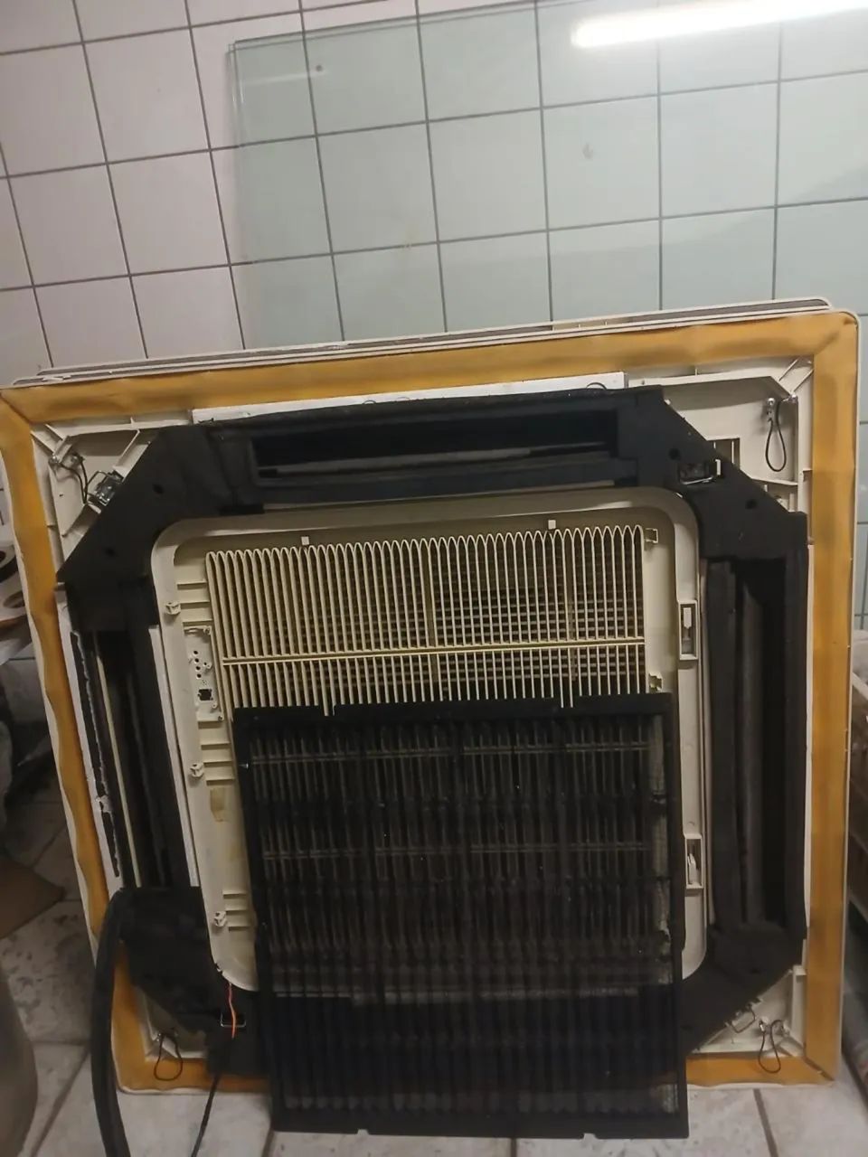 Ar condicionado cassete 24000 btus - Foto 3