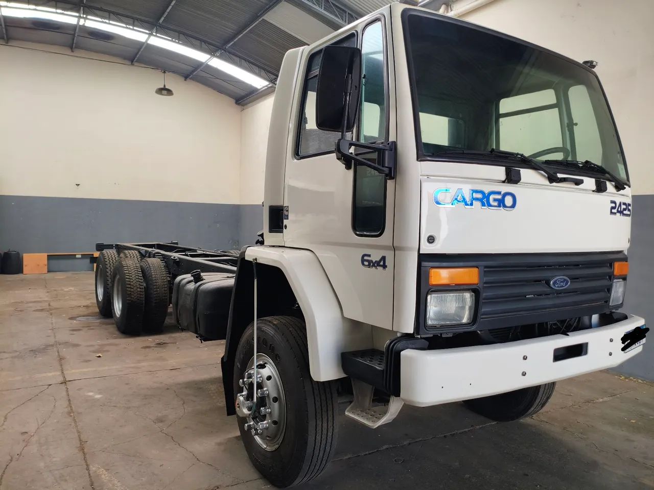 Ford Cargo 2425 6x4 ano 2000 único dono  - Foto 2