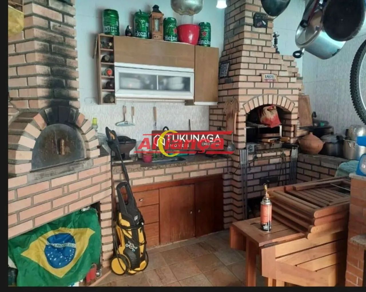 SOBRADO COM PISCINA, 3 DORMITÓRIOS SENDO 1 SUITE. - Foto 3