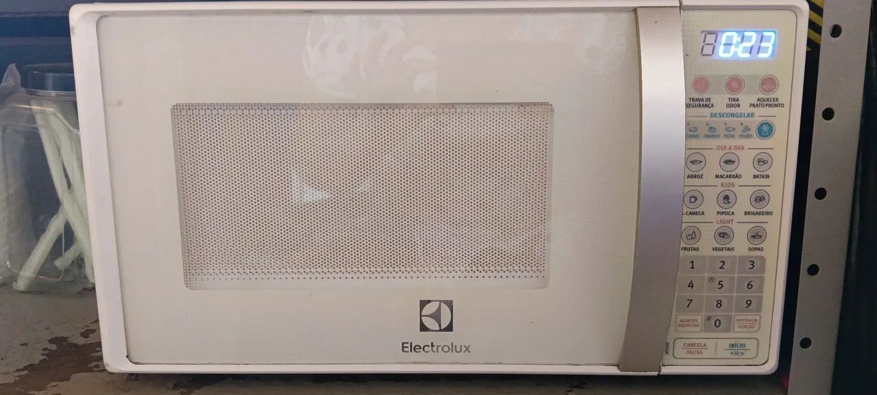 Microondas Eletrolux 20 litros 