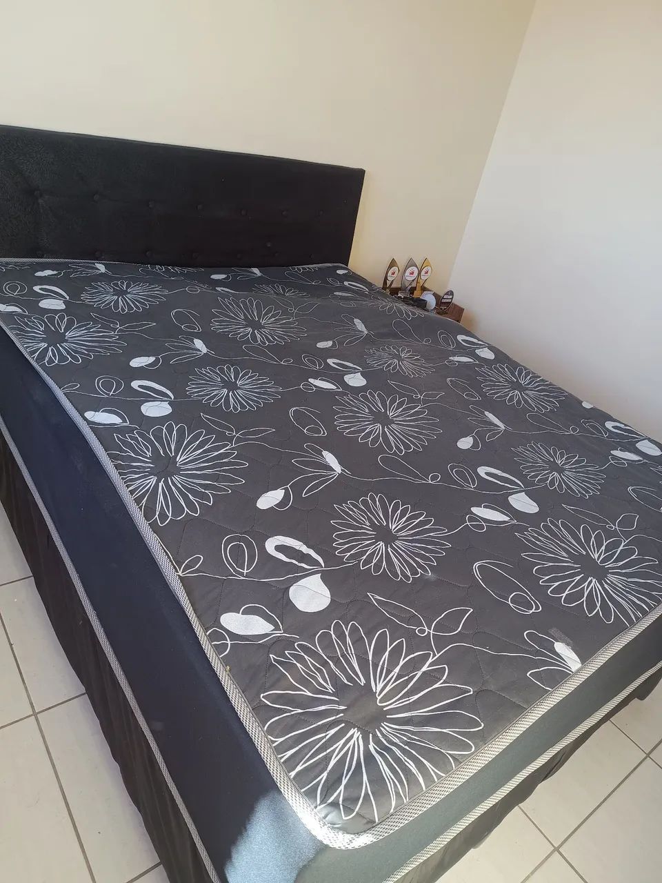 Cama box Queen bipartida + colchão simples com capa + Cabeceira - Foto 2