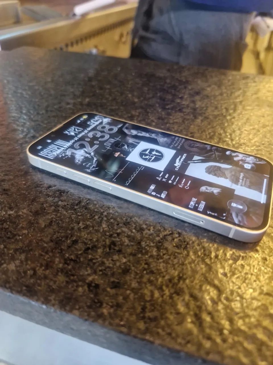 iPhone 16e zero - Foto 3
