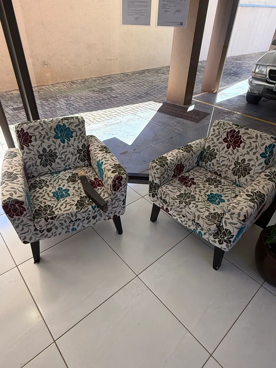 2 Poltronas confortáveis 