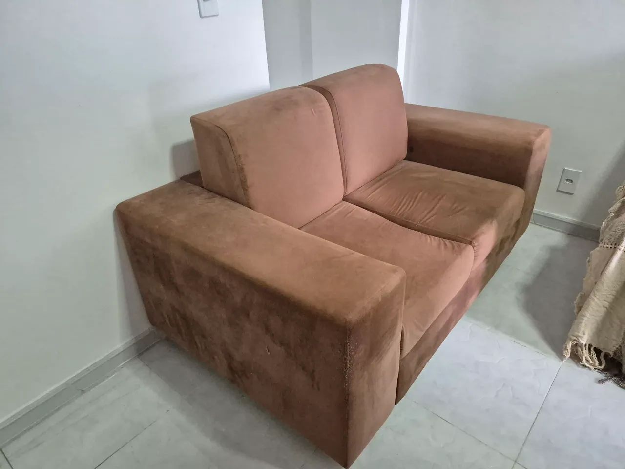 Sofá 2 Lugares Suede usado65104743245186122