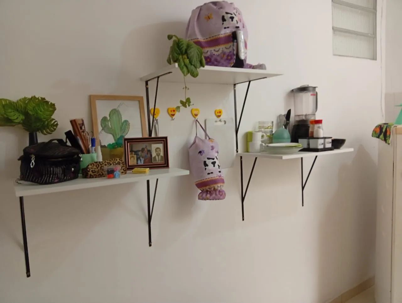 VENDO KIT DE 3 PRATELEIRAS  - Foto 2
