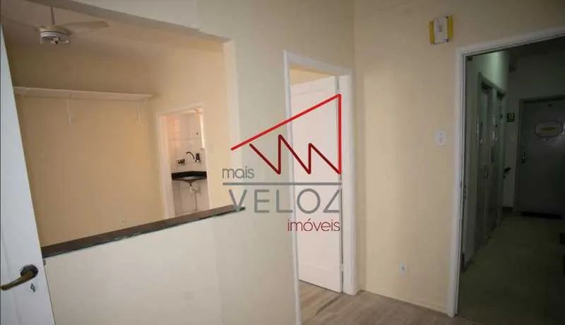 Kitnet/Conjugado - / Residencial / Centro