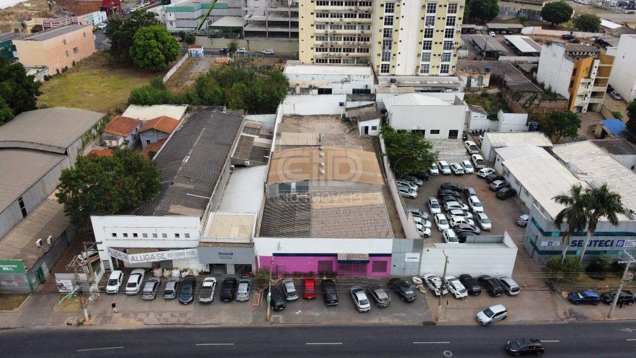 Salão Comercial com Aproximadamente 750m² na Av. da Prainha
