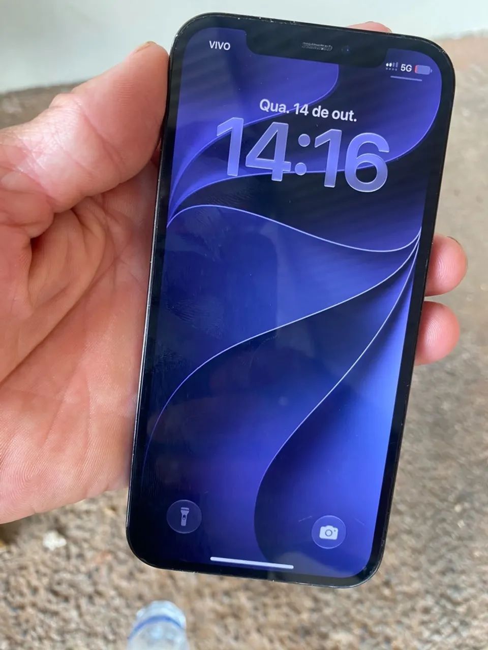 Vendo iPhone 12pro 256GB com 75% de bateria  - Foto 2