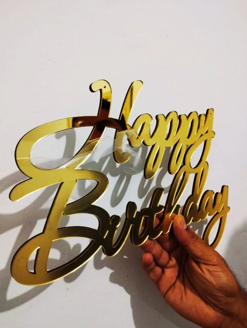 Palavra happy birthday em acrílico e base MDF  - Foto 3