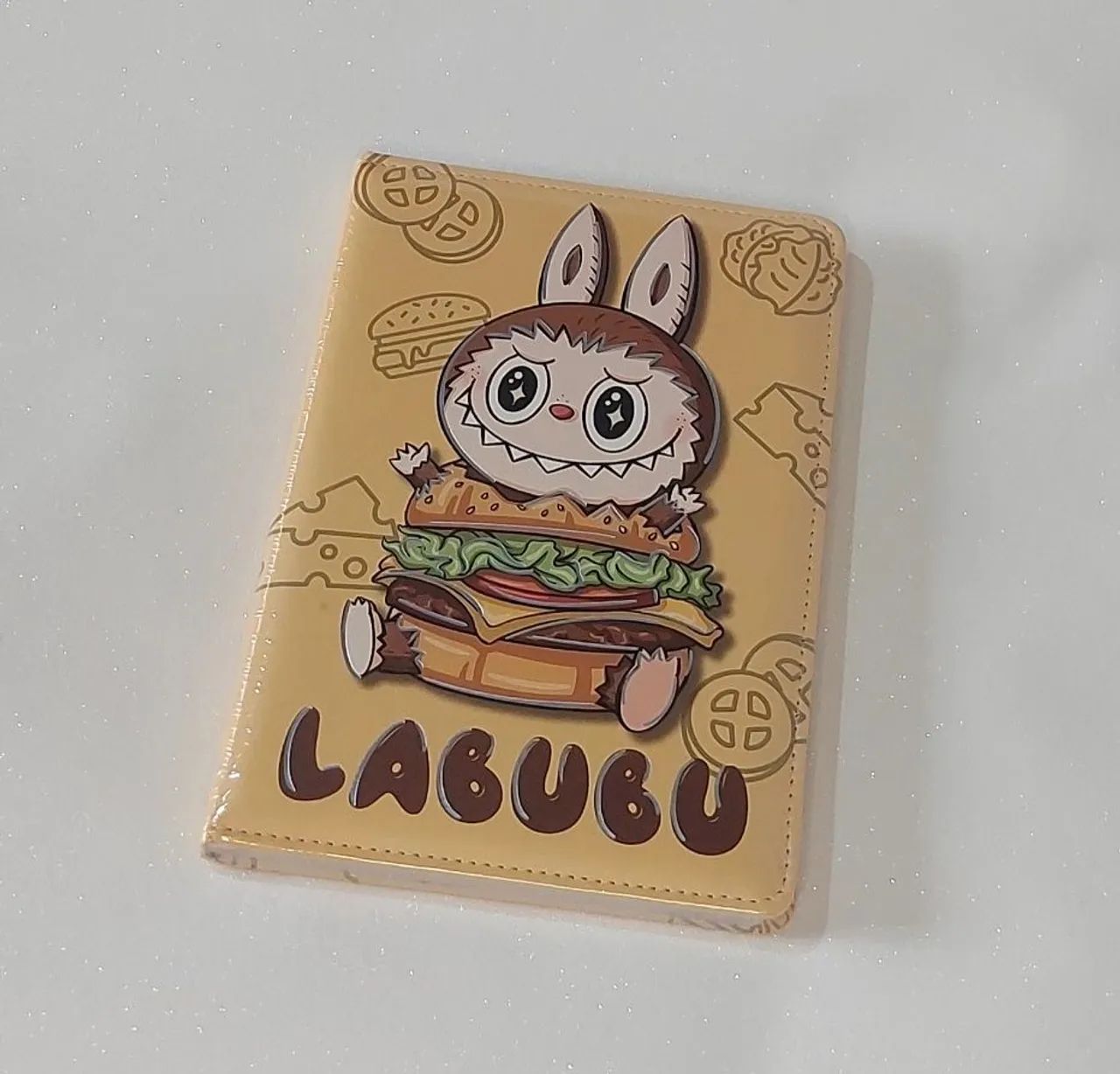 Caderno Agenda Labubu com capa fofinha 14.8x 21cm  com 80 folhas com margens desenhadas  - Foto 3