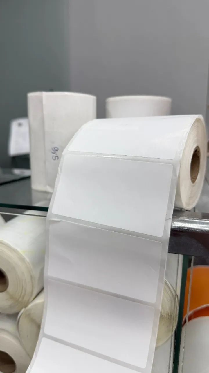 ROLOS ETIQUETAS TERMICAS, COUCHET E PICOTADAS - Foto 3