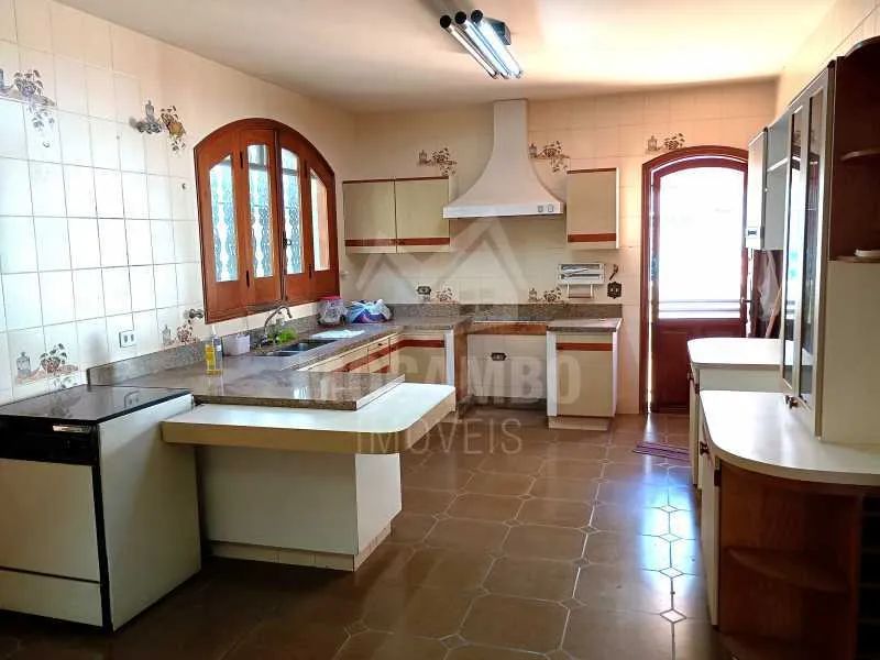 Casa de rua : / Residencial / Nova Itatiba