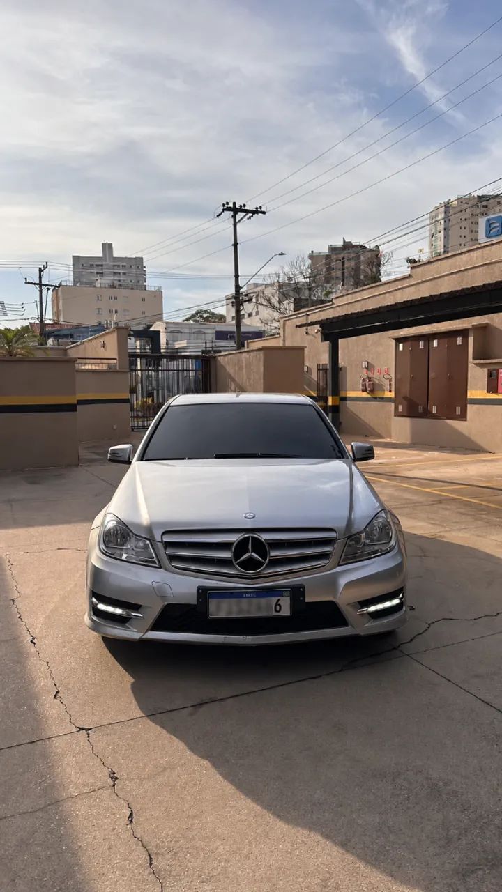 Mercedes-Benz C-180 CGI Sport 1.6 TB 16V 156cv Aut. 2013