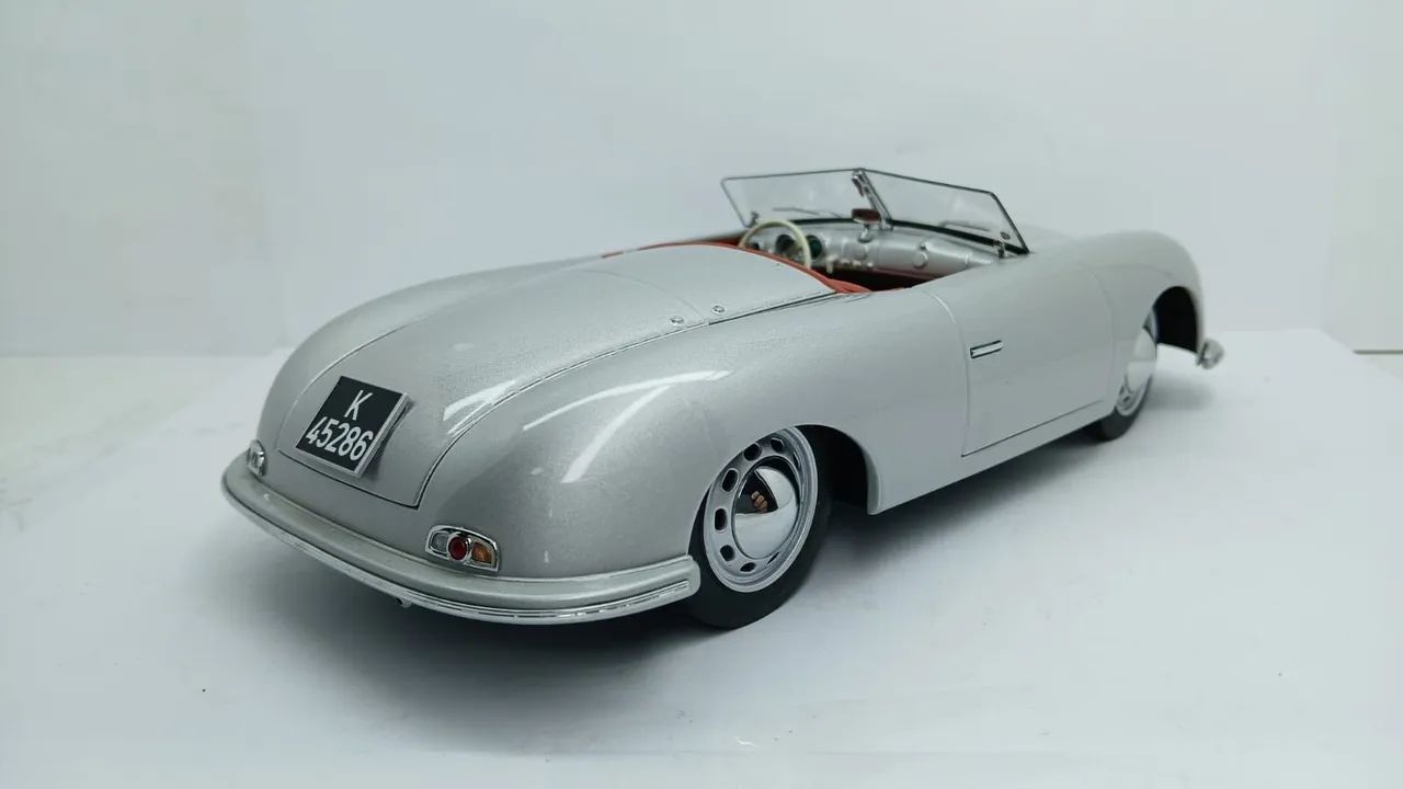 Miniatura Porsche 356 1948 Museum 1/18 - Hobbies e coleções - Vila