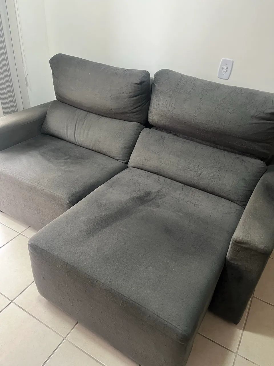 Sofá retrátil e reclinável usado