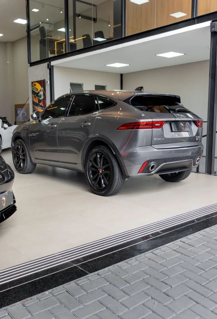 Jaguar E-Pace R-dynamic S 2.0 AWD 249cv Aut. 2020 - Foto 2