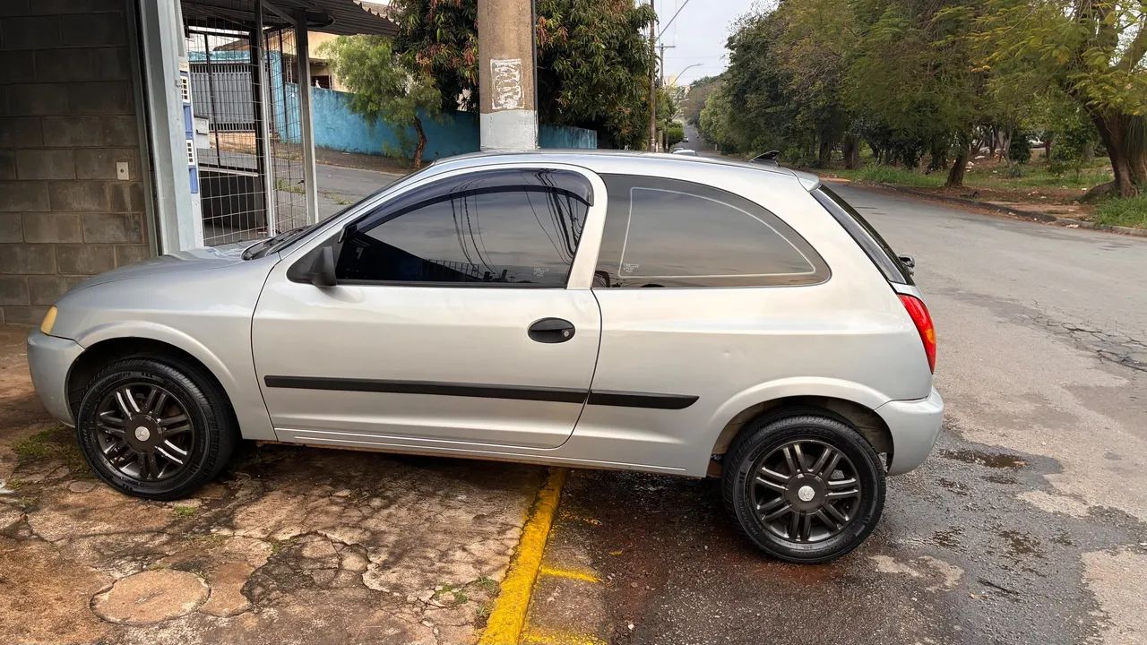 Chevrolet Celta 1.0/super/n.piq.1.0 MPFI VHC 8V 3P 2002