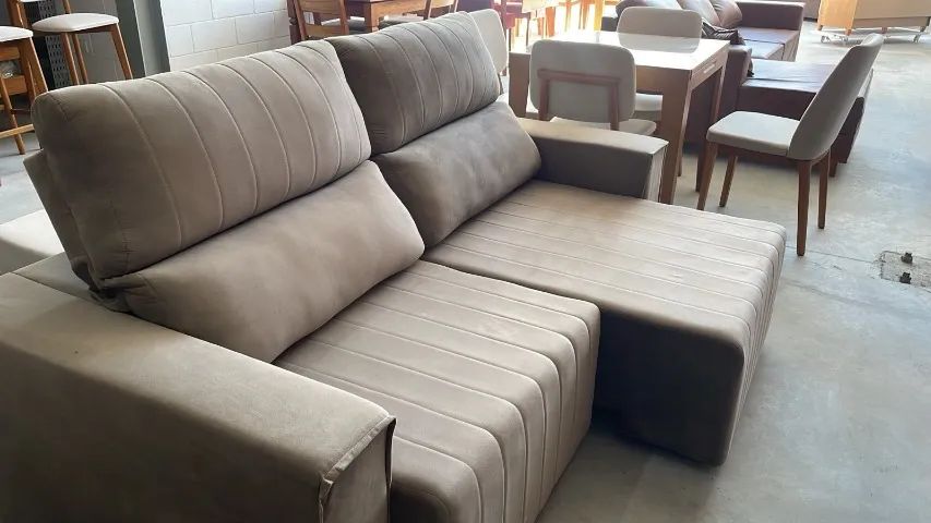 SOFÁ RETRÁTIL E RECLINÁVEL SUPER CONFORTÁVEL (ÚLTIMAS PEÇAS)