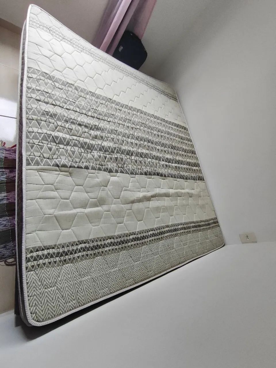 Cama box queen 