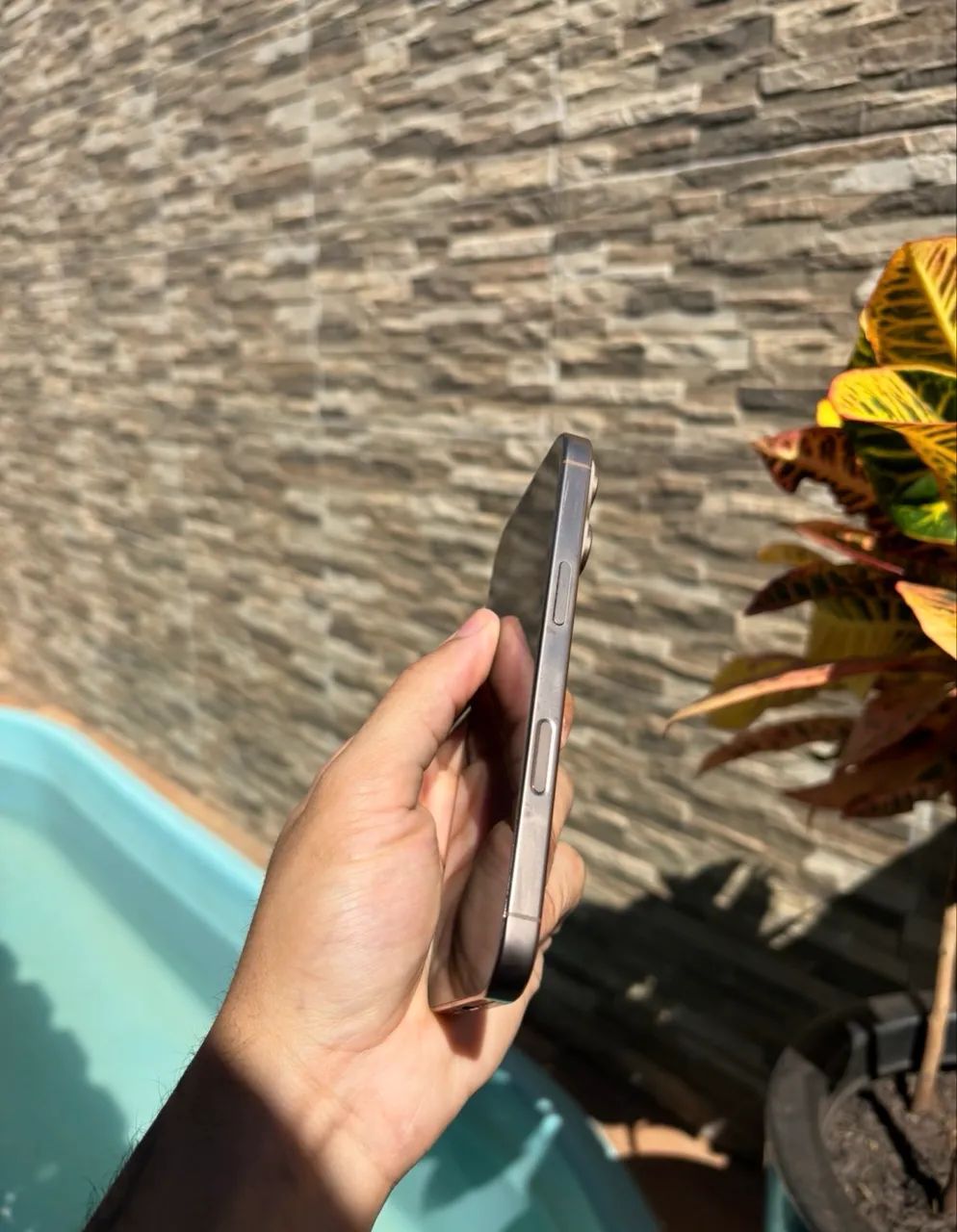 iPhone 16 pro - Foto 2