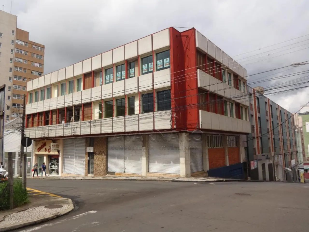 Apartamento com 3 Quartos no Centro!