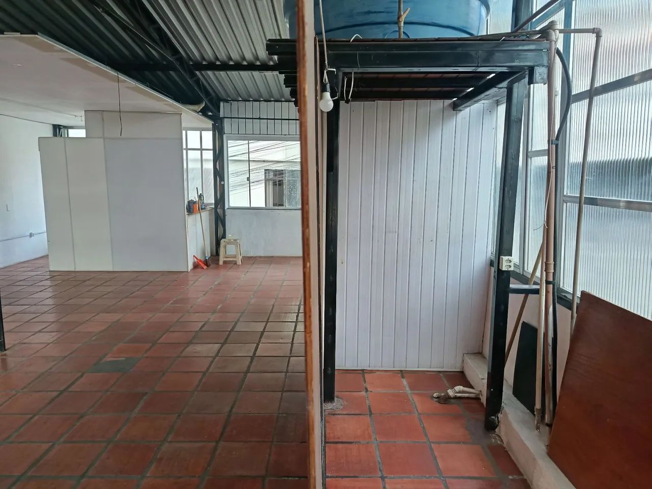 Excelente Espaço Comercial / Galpão - Ideal para Depósito, Confecção ou Studio - Foto 5