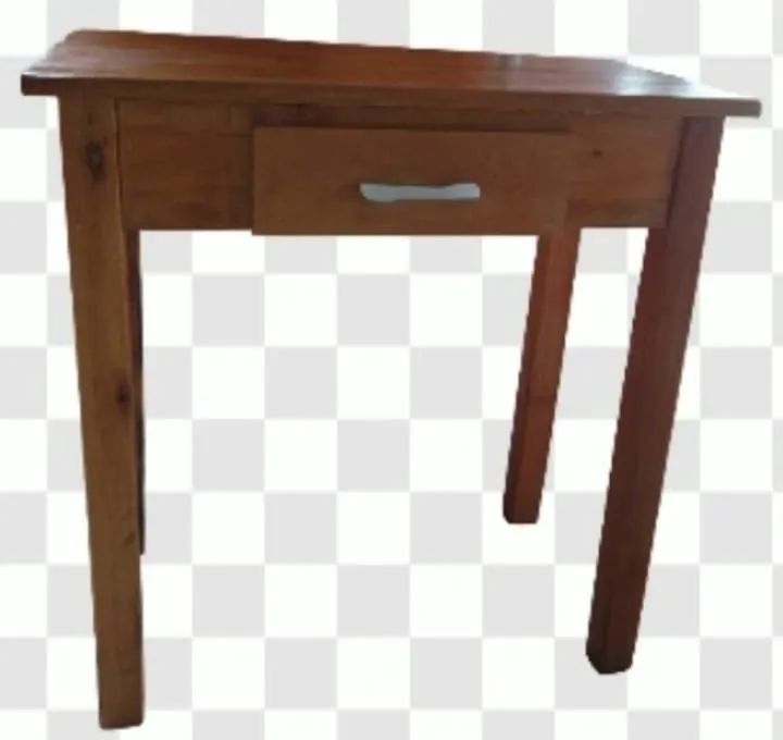 Mesa de madeira com 1 gaveta