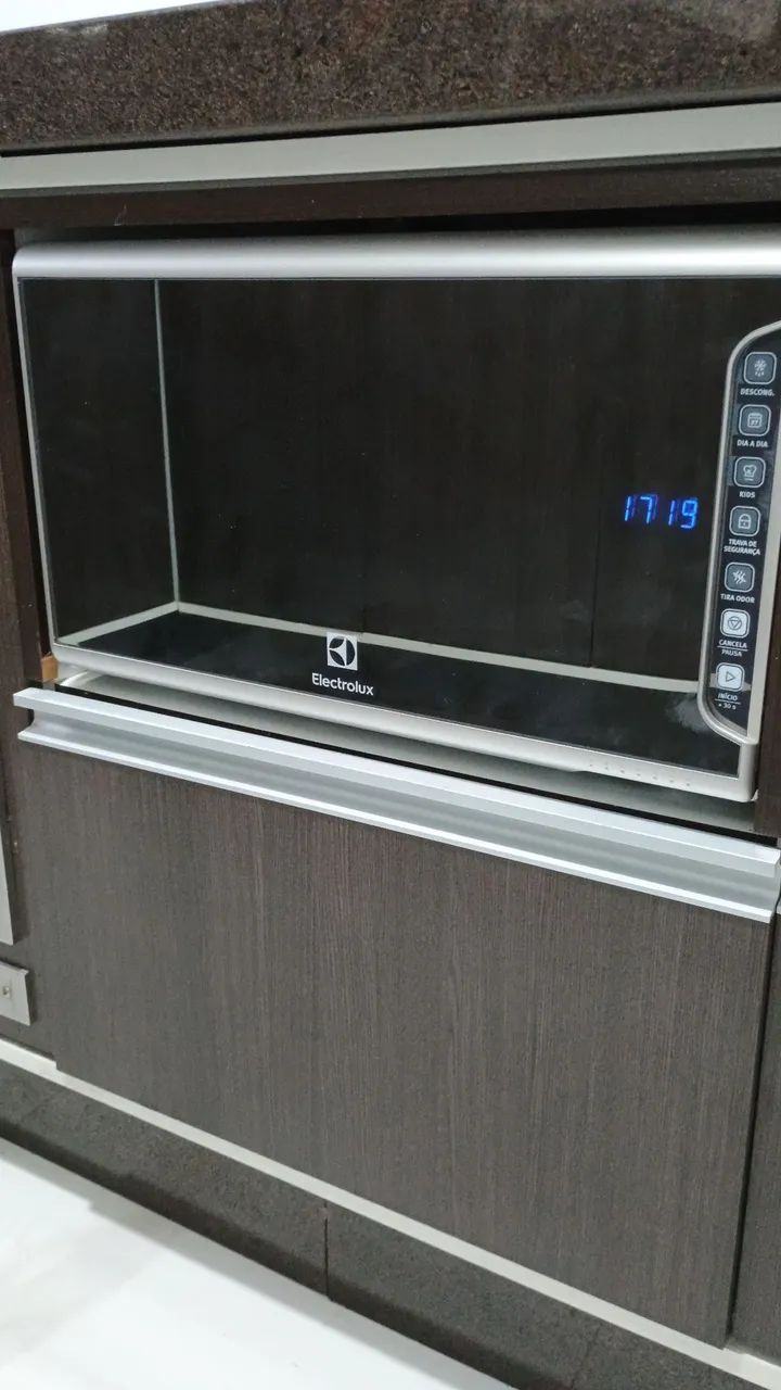 Microondas com defeito 