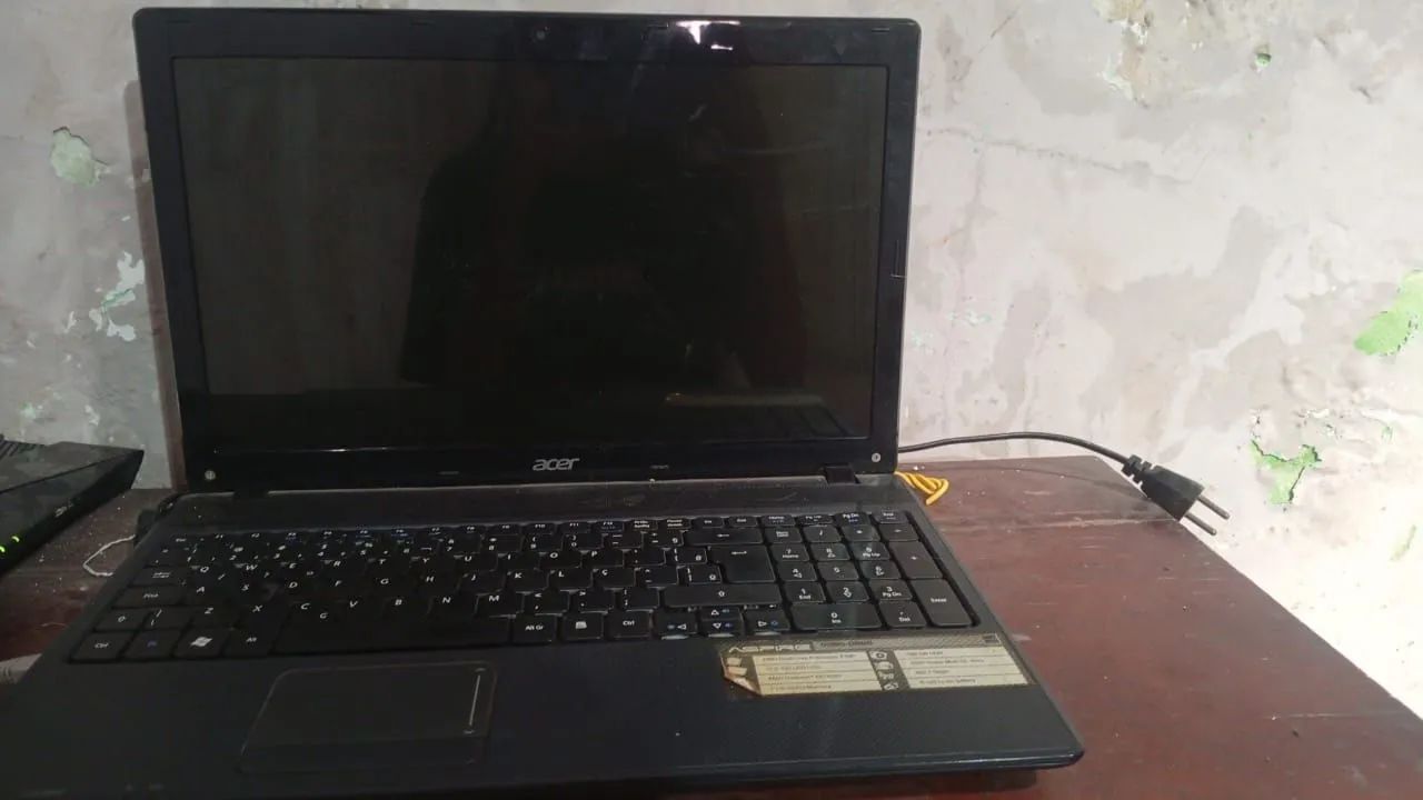 Usado -Notebook Acer Aspire 5250