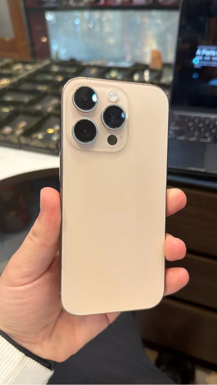 iPhone 16 pro 256 - Foto 2