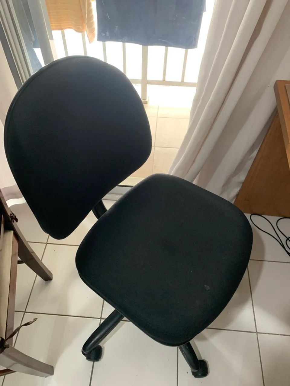 Escrivaninha + cadeira  - Foto 4