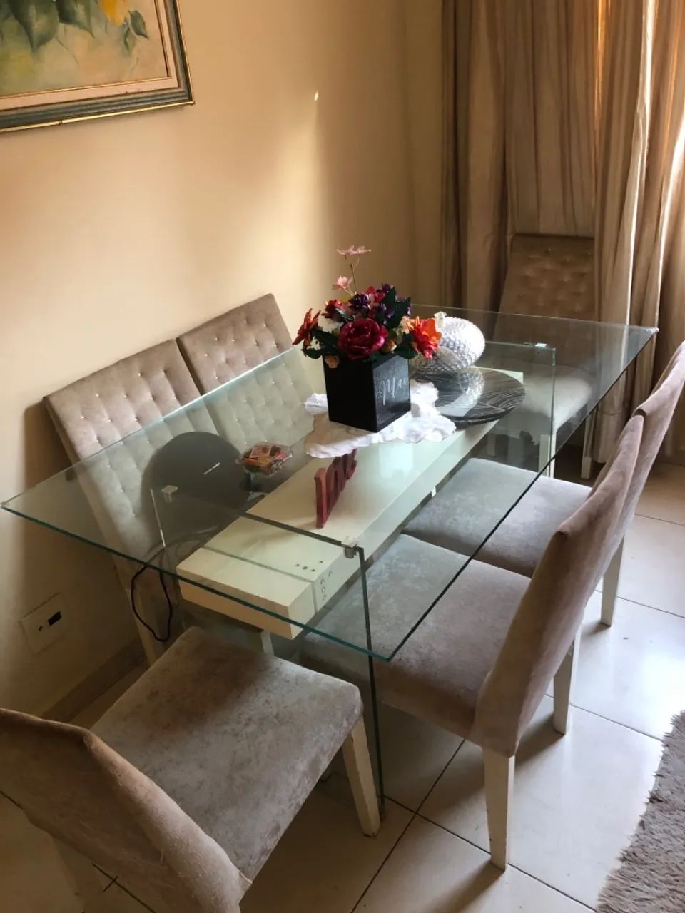 Mesa madeira com tampo de vidro