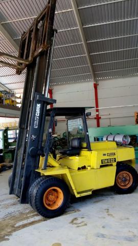 Vendo ou alugo Empilhadeira GLP 7 toneladas Clark C500 Y155