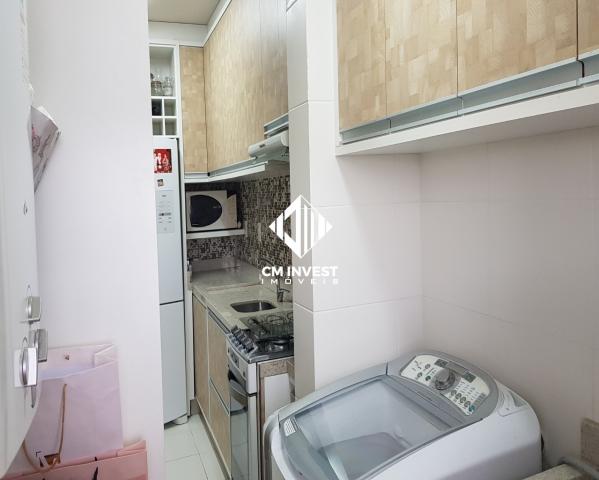 Apto com piscina + 2 vagas + vista mar + mobiliado + excelente localização - Foto 13