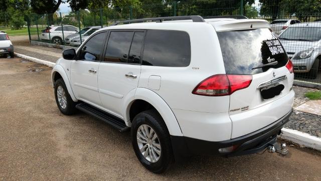 Pajero Dakar 3.2 HPE, 7 lugares, na cor branca. 2013/2014 - Foto 3