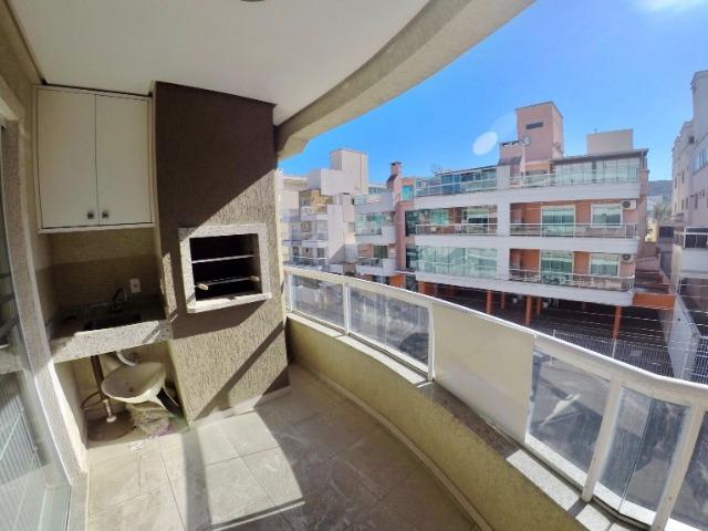 Apartamento 03 Dormitórios mobiliado a poucos metros do mar - Foto 10